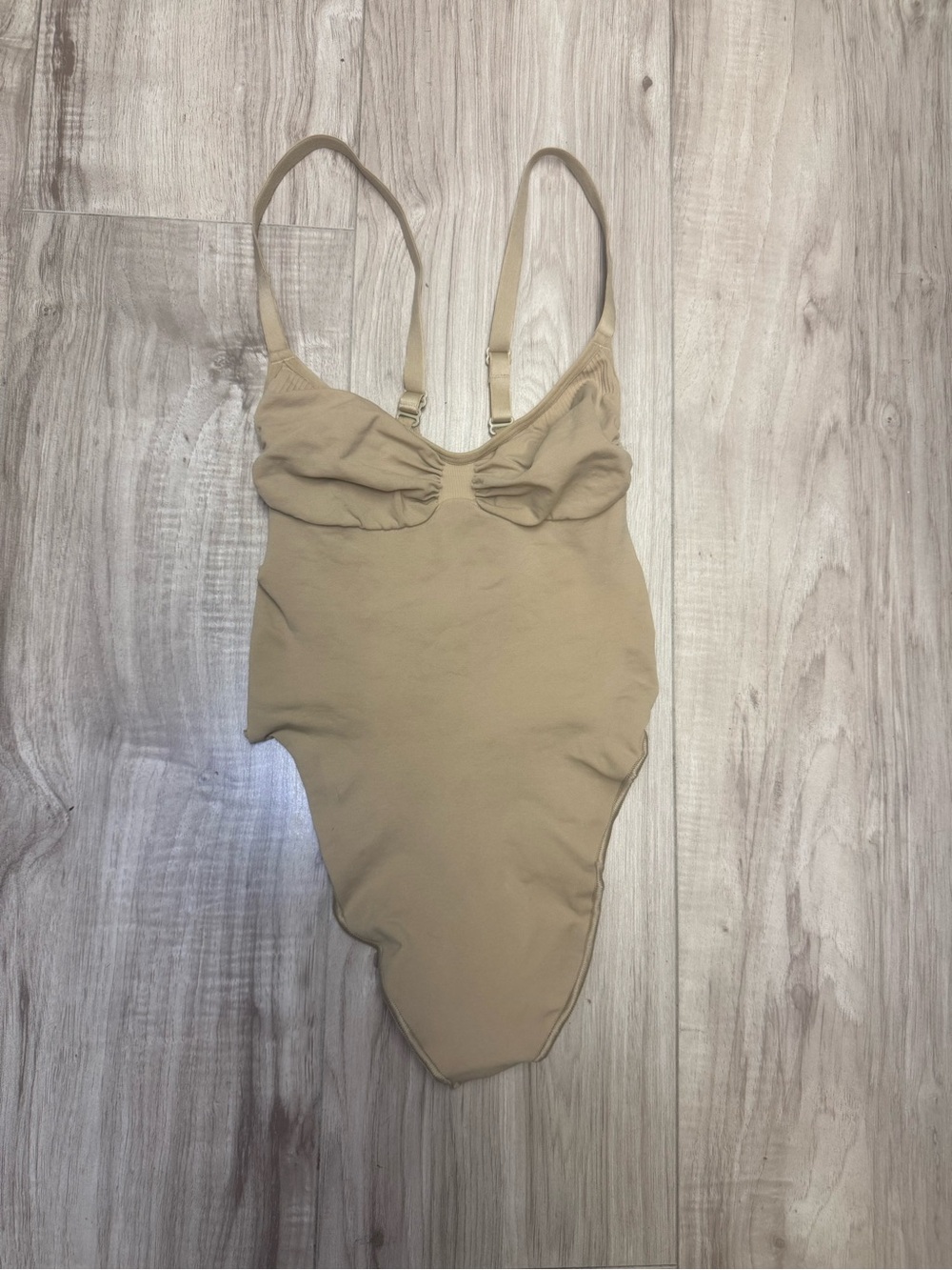 SKIMS NWOT Sculpting Thong Bodysuit
